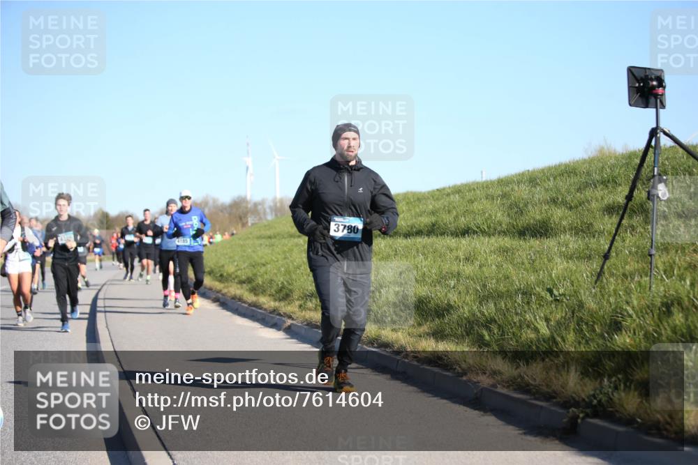 06.04.2025 - 44. Internationalen Wilhelmsburger Insellauf Jannik Wohlers http://msf.ph/oto/7614604 06.04.2025 09:31:17 Laufen 3780, 4185 meine-sportfotos.de