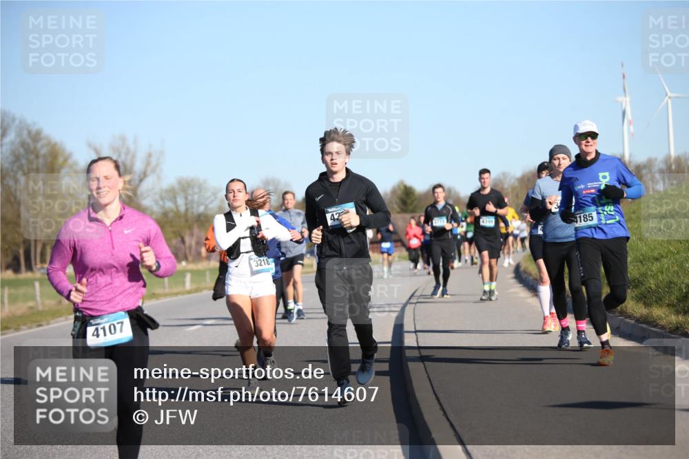 06.04.2025 - 44. Internationalen Wilhelmsburger Insellauf Jannik Wohlers http://msf.ph/oto/7614607 06.04.2025 09:31:19 Laufen 4107, 3218, 43, 3772, 4399, 4185 meine-sportfotos.de