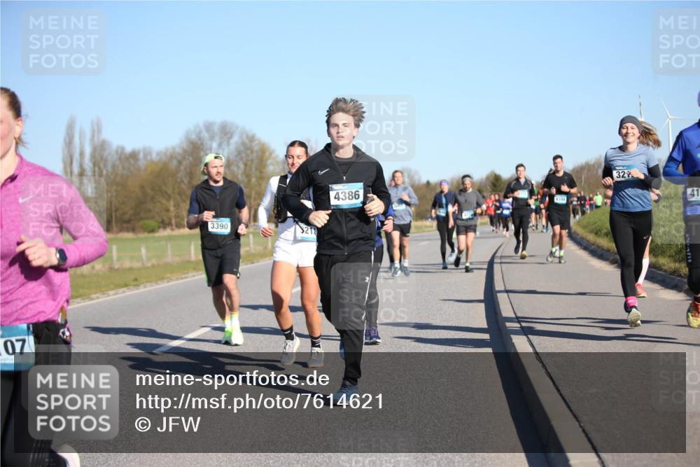 06.04.2025 - 44. Internationalen Wilhelmsburger Insellauf Jannik Wohlers http://msf.ph/oto/7614621 06.04.2025 09:31:21 Laufen 07, 3390, 218, 4386, 4399, 32 meine-sportfotos.de
