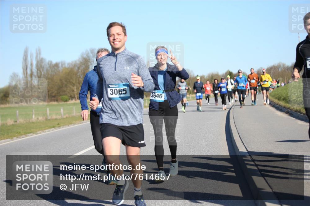 06.04.2025 - 44. Internationalen Wilhelmsburger Insellauf Jannik Wohlers http://msf.ph/oto/7614657 06.04.2025 09:31:27 Laufen 3065, 3646 meine-sportfotos.de