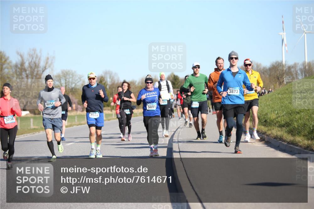 06.04.2025 - 44. Internationalen Wilhelmsburger Insellauf Jannik Wohlers http://msf.ph/oto/7614671 06.04.2025 09:31:31 Laufen 4051, 3238, 30, 3873, 079, 5091, 4104, 3101, 3644 meine-sportfotos.de