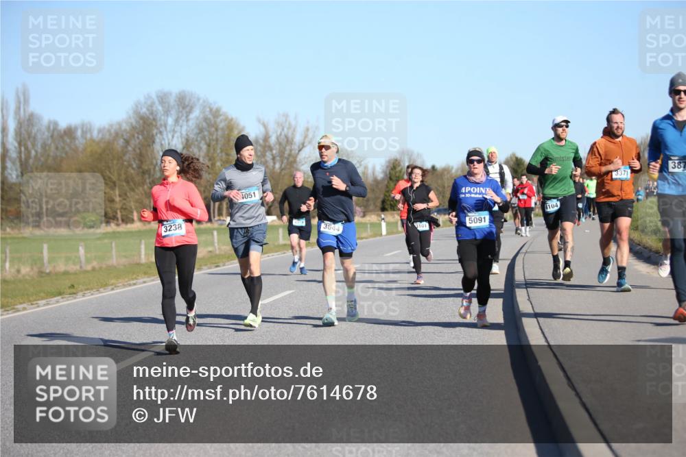 06.04.2025 - 44. Internationalen Wilhelmsburger Insellauf Jannik Wohlers http://msf.ph/oto/7614678 06.04.2025 09:31:32 Laufen 3238, 051, 4, 3, 387, 3371, 4104, 4328, 5091, 3644, 3101 meine-sportfotos.de