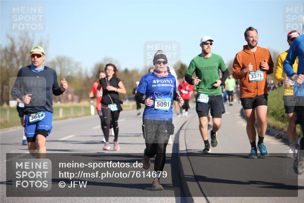 06.04.2025 - 44. Internationalen Wilhelmsburger Insellauf Jannik Wohlers http://msf.ph/oto/7614679 06.04.2025 09:31:33 Laufen 3644, 3101, 4, 3, 5091, 4104, 3371 meine-sportfotos.de