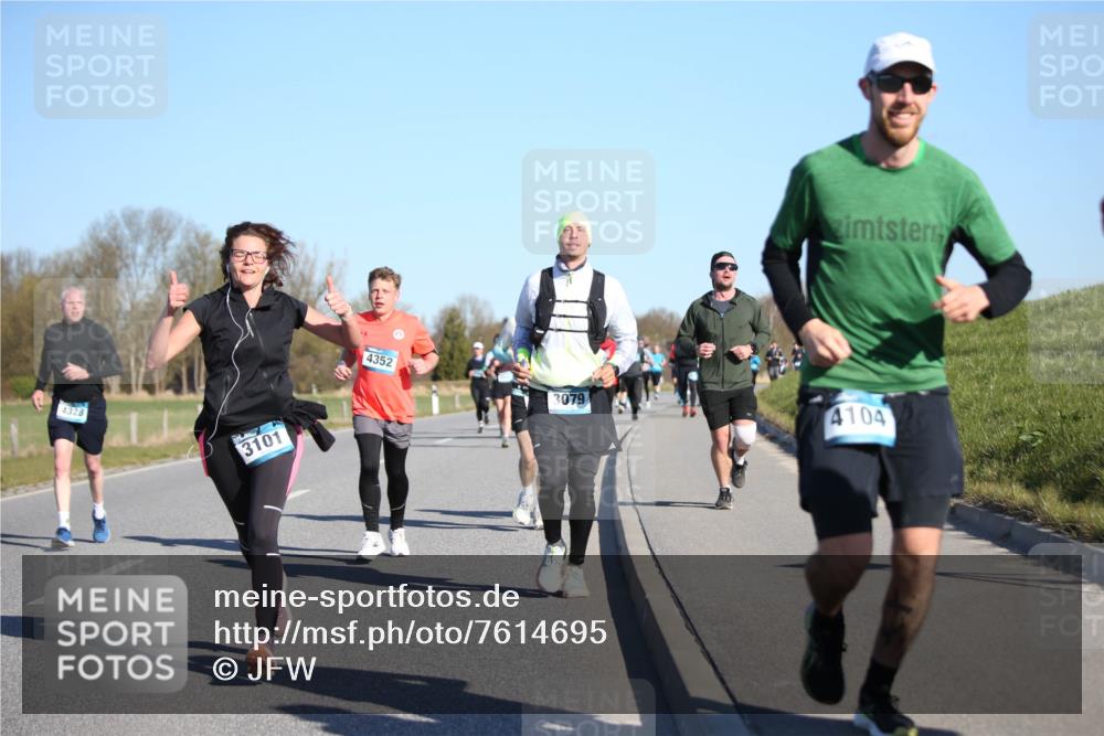 06.04.2025 - 44. Internationalen Wilhelmsburger Insellauf Jannik Wohlers http://msf.ph/oto/7614695 06.04.2025 09:31:37 Laufen 4328, 3101, 4352, 3079, 4104 meine-sportfotos.de
