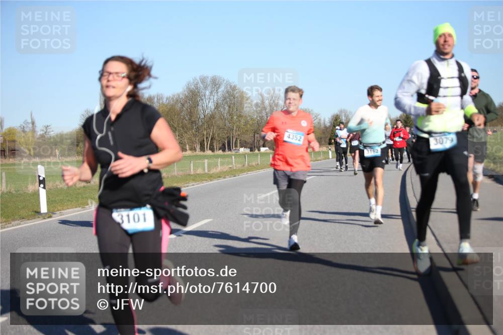 06.04.2025 - 44. Internationalen Wilhelmsburger Insellauf Jannik Wohlers http://msf.ph/oto/7614700 06.04.2025 09:31:38 Laufen 3101, 4352, 3079, 3162 meine-sportfotos.de