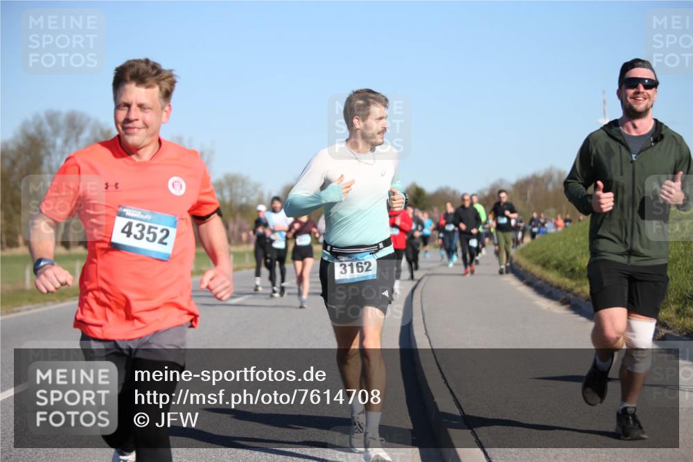 06.04.2025 - 44. Internationalen Wilhelmsburger Insellauf Jannik Wohlers http://msf.ph/oto/7614708 06.04.2025 09:31:40 Laufen 4352, 3162 meine-sportfotos.de