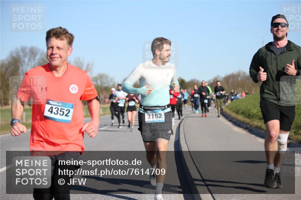 06.04.2025 - 44. Internationalen Wilhelmsburger Insellauf Jannik Wohlers http://msf.ph/oto/7614709 06.04.2025 09:31:40 Laufen 4352, 3162 meine-sportfotos.de