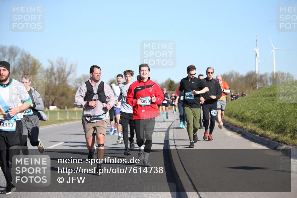 06.04.2025 - 44. Internationalen Wilhelmsburger Insellauf Jannik Wohlers http://msf.ph/oto/7614738 06.04.2025 09:31:46 Laufen 4557, 4409, 3953, 3202, 446 meine-sportfotos.de