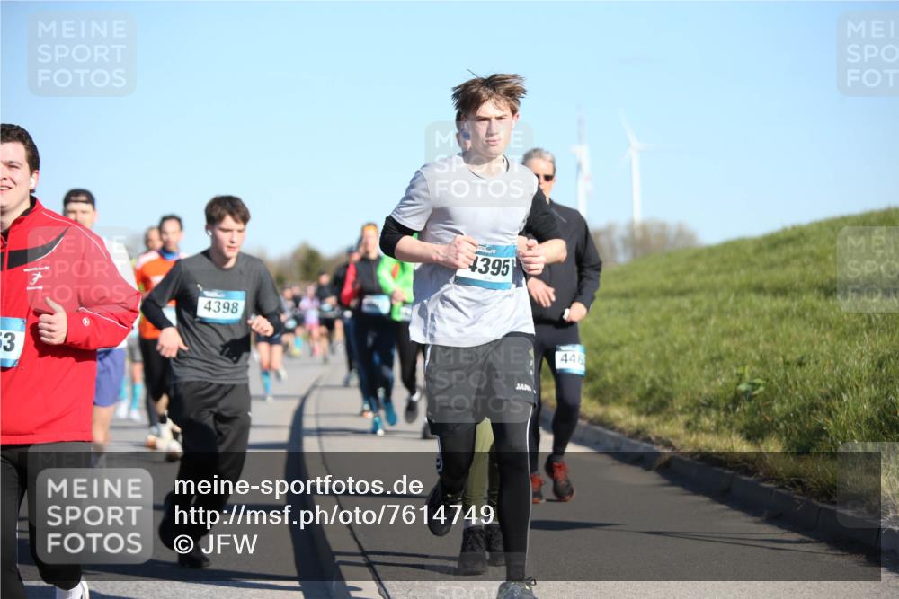 06.04.2025 - 44. Internationalen Wilhelmsburger Insellauf Jannik Wohlers http://msf.ph/oto/7614749 06.04.2025 09:31:49 Laufen 53, 4398, 4395, 446 meine-sportfotos.de