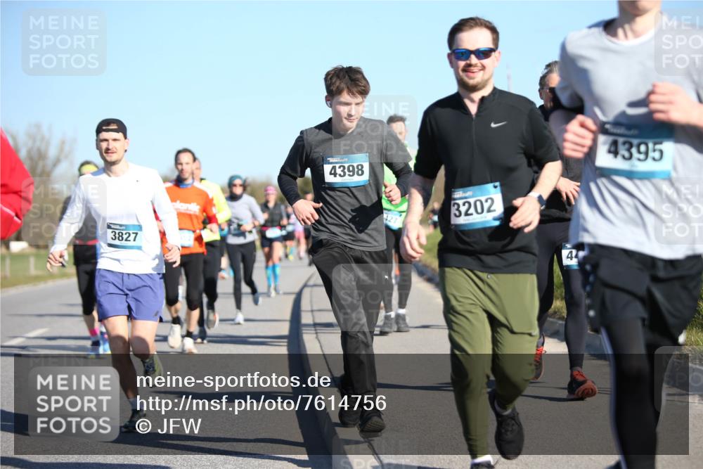 06.04.2025 - 44. Internationalen Wilhelmsburger Insellauf Jannik Wohlers http://msf.ph/oto/7614756 06.04.2025 09:31:50 Laufen 3827, 4398, 427, 3202, 44, 4395 meine-sportfotos.de
