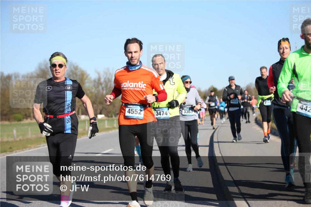 06.04.2025 - 44. Internationalen Wilhelmsburger Insellauf Jannik Wohlers http://msf.ph/oto/7614769 06.04.2025 09:31:53 Laufen 4552, 3474, 3363, 4452, 4109, 442 meine-sportfotos.de