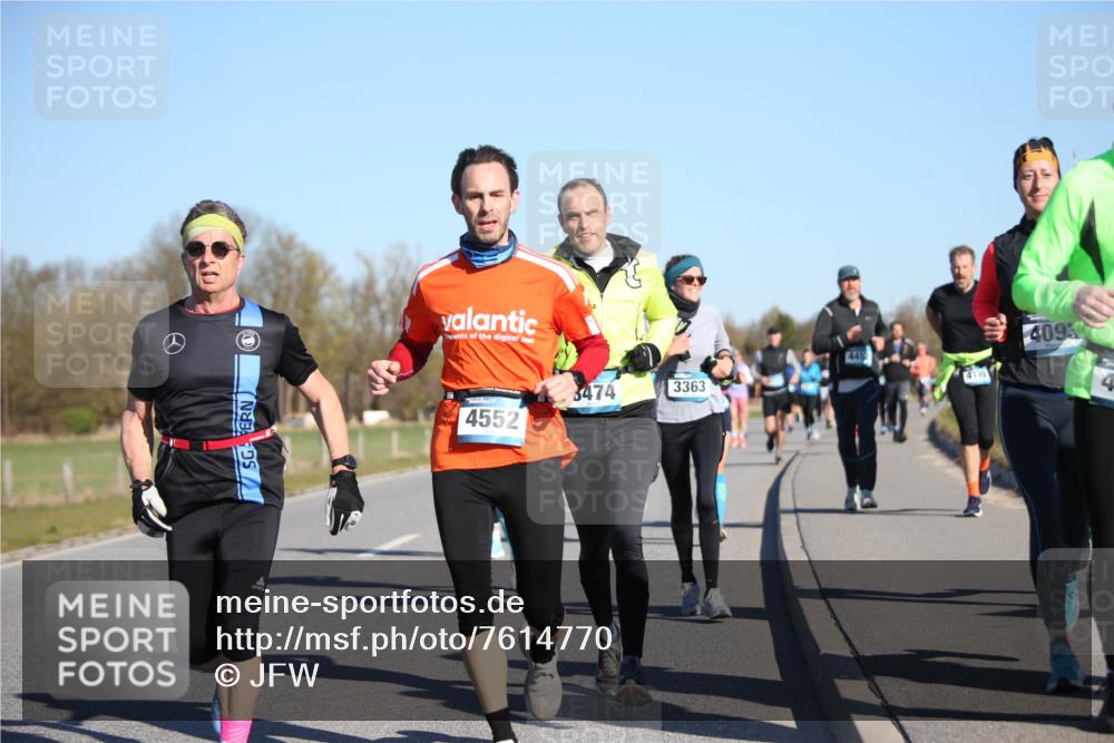 06.04.2025 - 44. Internationalen Wilhelmsburger Insellauf Jannik Wohlers http://msf.ph/oto/7614770 06.04.2025 09:31:53 Laufen 4552, 3474, 3363, 4452, 4093 meine-sportfotos.de