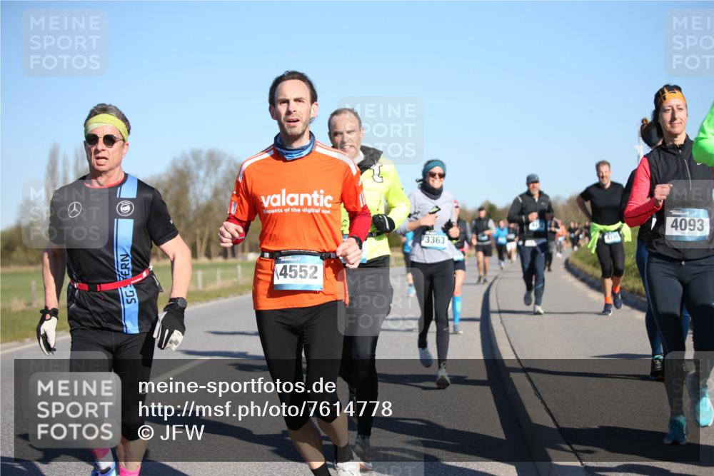 06.04.2025 - 44. Internationalen Wilhelmsburger Insellauf Jannik Wohlers http://msf.ph/oto/7614778 06.04.2025 09:31:54 Laufen 4552, 4093, 3363 meine-sportfotos.de