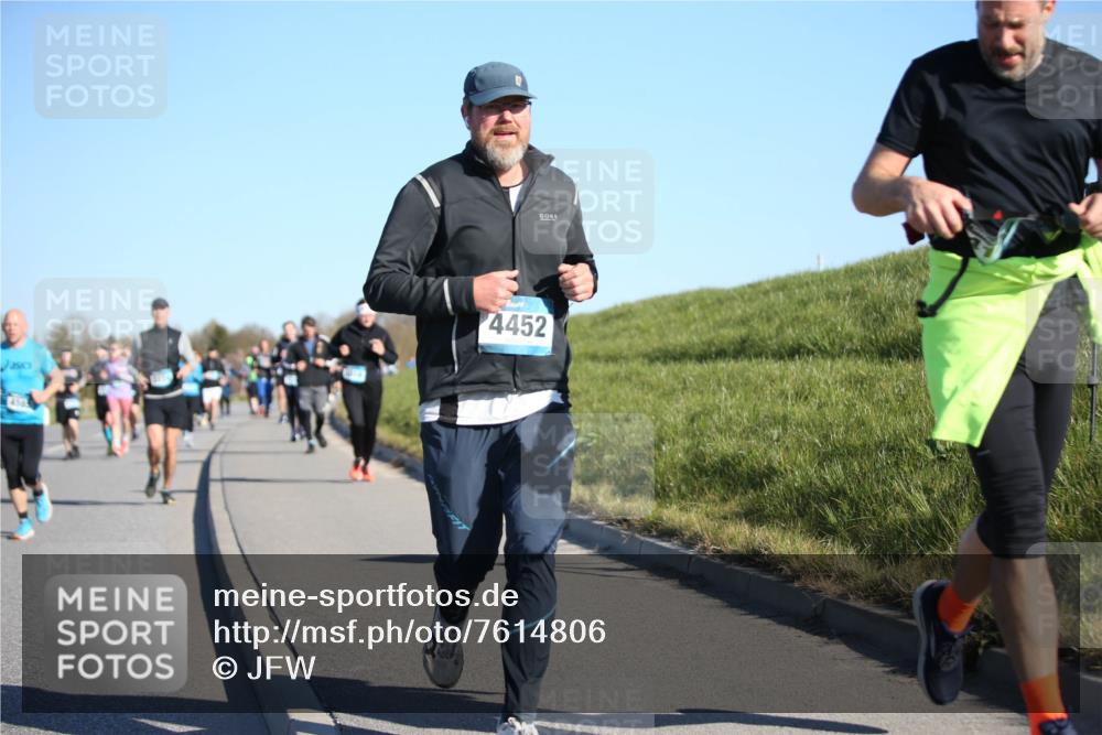 06.04.2025 - 44. Internationalen Wilhelmsburger Insellauf Jannik Wohlers http://msf.ph/oto/7614806 06.04.2025 09:31:58 Laufen 4583, 4452 meine-sportfotos.de