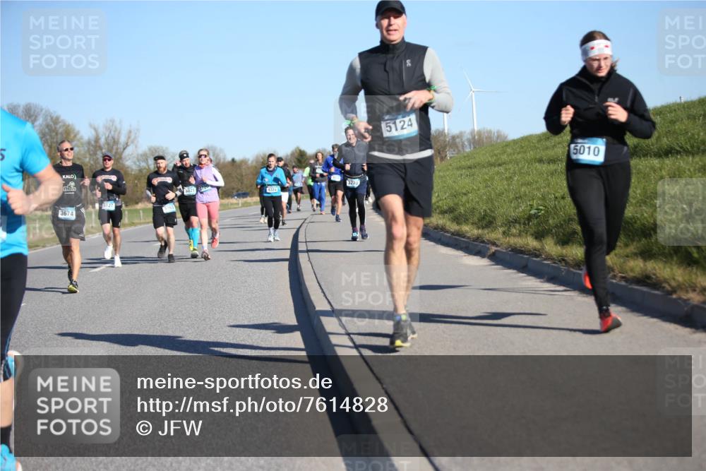 06.04.2025 - 44. Internationalen Wilhelmsburger Insellauf Jannik Wohlers http://msf.ph/oto/7614828 06.04.2025 09:32:02 Laufen 3674, 38213720, 3270, 4324, 5124, 5010 meine-sportfotos.de