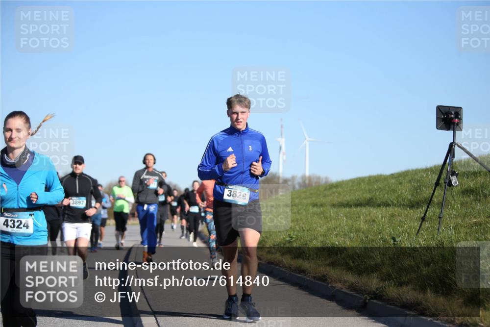 06.04.2025 - 44. Internationalen Wilhelmsburger Insellauf Jannik Wohlers http://msf.ph/oto/7614840 06.04.2025 09:32:10 Laufen 4324, 3897, 3829 meine-sportfotos.de