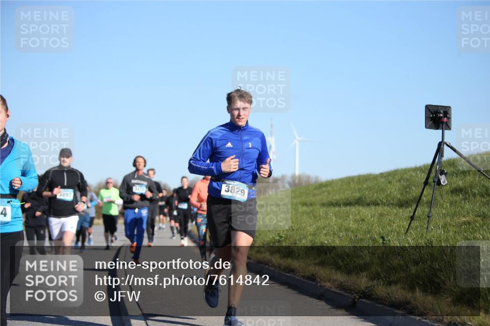 06.04.2025 - 44. Internationalen Wilhelmsburger Insellauf Jannik Wohlers http://msf.ph/oto/7614842 06.04.2025 09:32:10 Laufen 3829, 3471, 3897, 4 meine-sportfotos.de