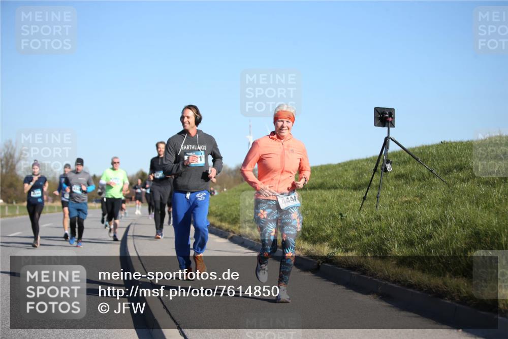 06.04.2025 - 44. Internationalen Wilhelmsburger Insellauf Jannik Wohlers http://msf.ph/oto/7614850 06.04.2025 09:32:14 Laufen 4444 meine-sportfotos.de
