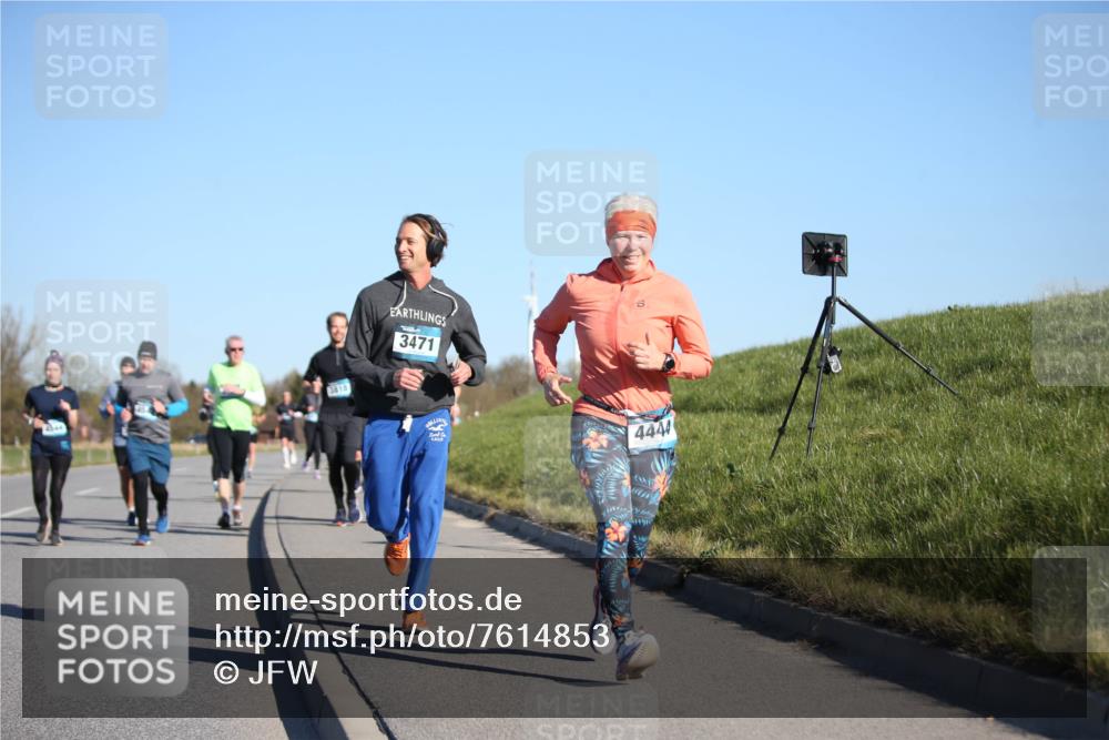 06.04.2025 - 44. Internationalen Wilhelmsburger Insellauf Jannik Wohlers http://msf.ph/oto/7614853 06.04.2025 09:32:14 Laufen 4544, 3471, 4444 meine-sportfotos.de