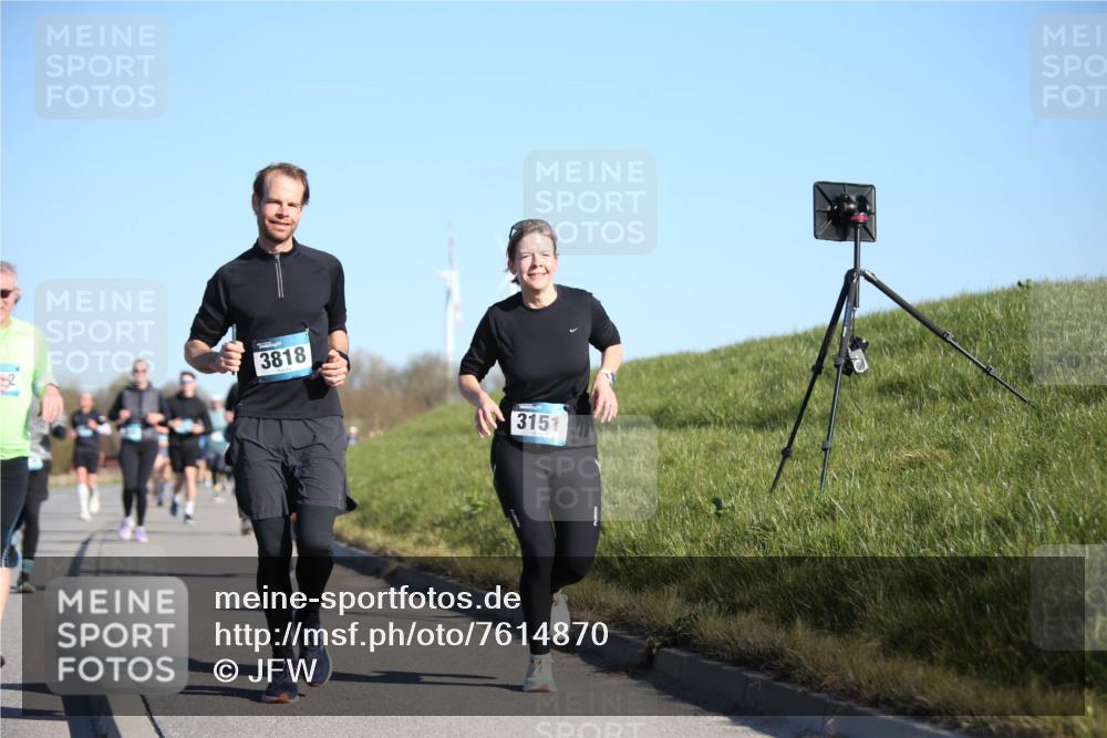 06.04.2025 - 44. Internationalen Wilhelmsburger Insellauf Jannik Wohlers http://msf.ph/oto/7614870 06.04.2025 09:32:17 Laufen 3818, 3151 meine-sportfotos.de