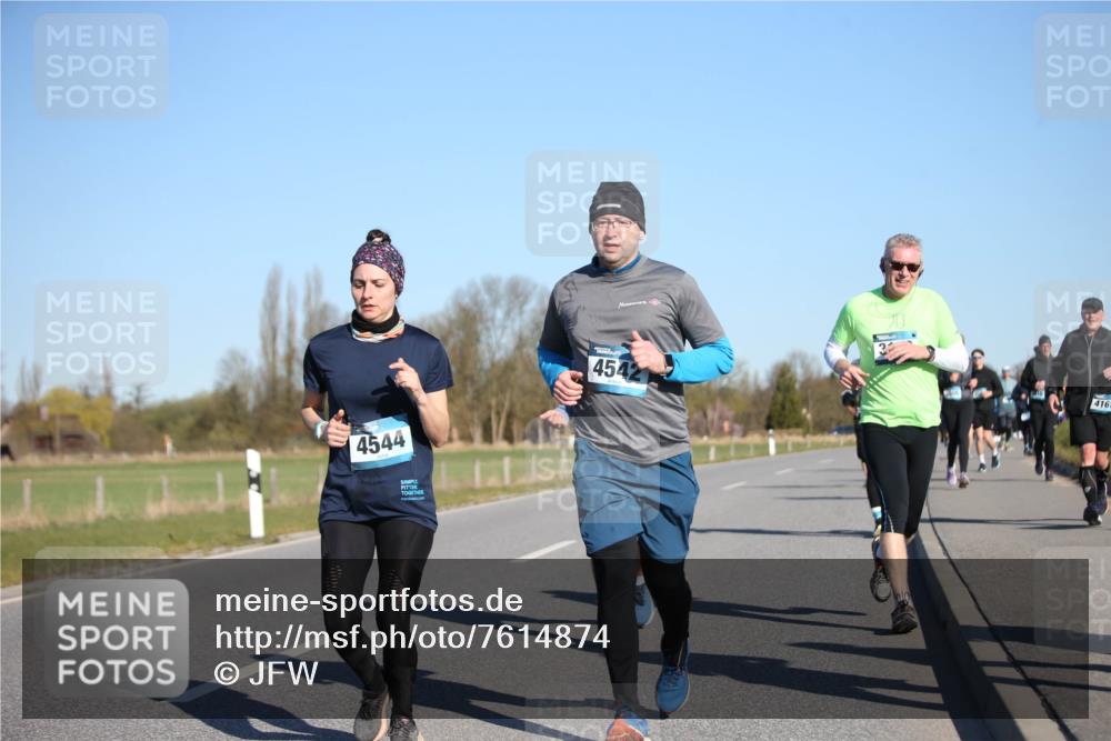 06.04.2025 - 44. Internationalen Wilhelmsburger Insellauf Jannik Wohlers http://msf.ph/oto/7614874 06.04.2025 09:32:18 Laufen 4544, 454, 416 meine-sportfotos.de