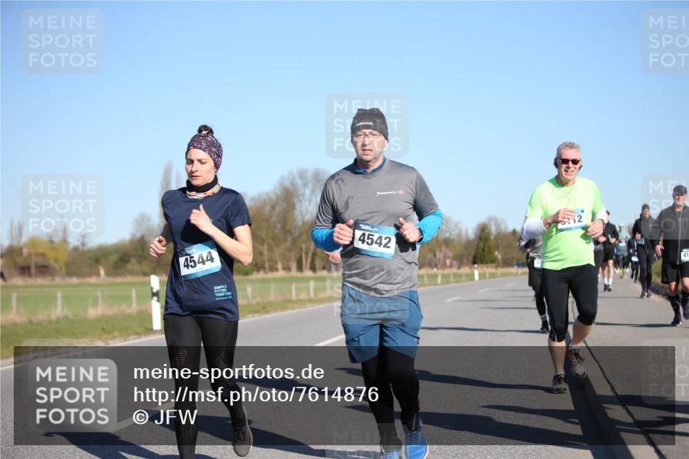 06.04.2025 - 44. Internationalen Wilhelmsburger Insellauf Jannik Wohlers http://msf.ph/oto/7614876 06.04.2025 09:32:18 Laufen 4544, 4542, 2, 41 meine-sportfotos.de
