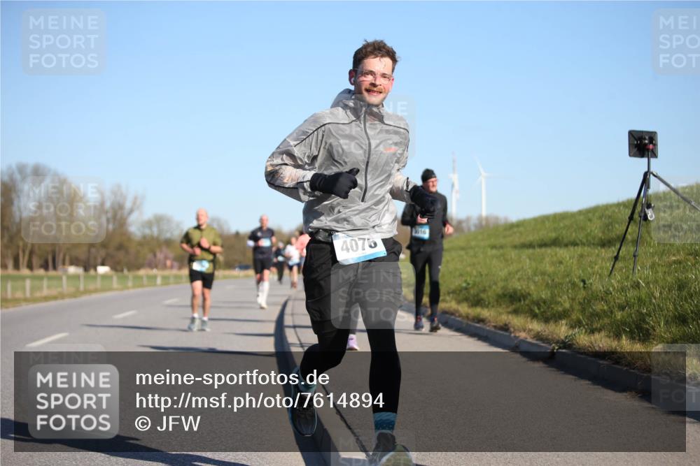 06.04.2025 - 44. Internationalen Wilhelmsburger Insellauf Jannik Wohlers http://msf.ph/oto/7614894 06.04.2025 09:32:22 Laufen 4076, 1016 meine-sportfotos.de