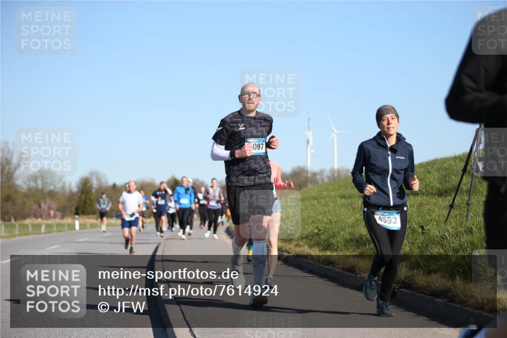 06.04.2025 - 44. Internationalen Wilhelmsburger Insellauf Jannik Wohlers http://msf.ph/oto/7614924 06.04.2025 09:32:28 Laufen 097, 4593 meine-sportfotos.de