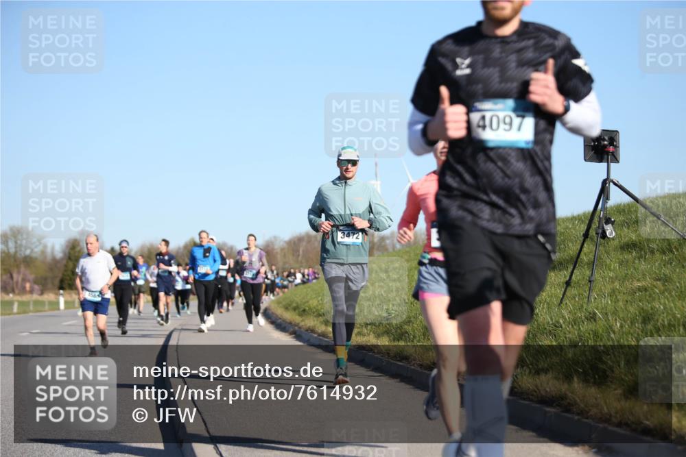 06.04.2025 - 44. Internationalen Wilhelmsburger Insellauf Jannik Wohlers http://msf.ph/oto/7614932 06.04.2025 09:32:30 Laufen 3472, 4097 meine-sportfotos.de