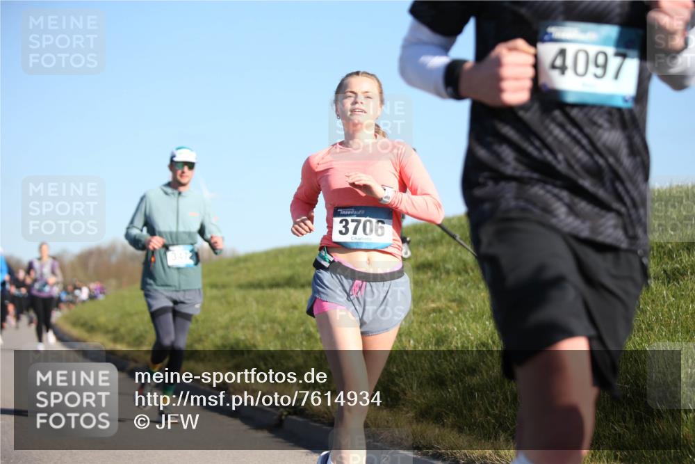 06.04.2025 - 44. Internationalen Wilhelmsburger Insellauf Jannik Wohlers http://msf.ph/oto/7614934 06.04.2025 09:32:30 Laufen 3706, 4097 meine-sportfotos.de