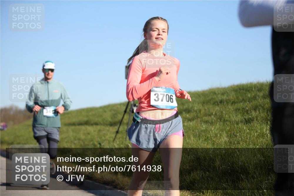 06.04.2025 - 44. Internationalen Wilhelmsburger Insellauf Jannik Wohlers http://msf.ph/oto/7614938 06.04.2025 09:32:31 Laufen 3706 meine-sportfotos.de