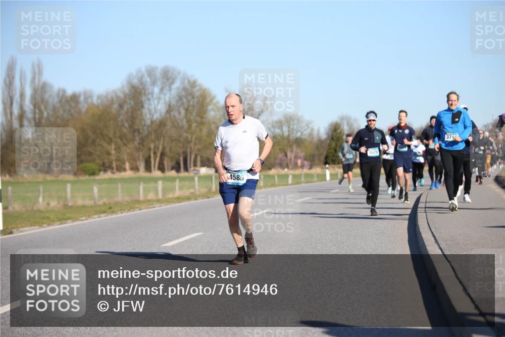 06.04.2025 - 44. Internationalen Wilhelmsburger Insellauf Jannik Wohlers http://msf.ph/oto/7614946 06.04.2025 09:32:33 Laufen 4586, 3629, 371 meine-sportfotos.de