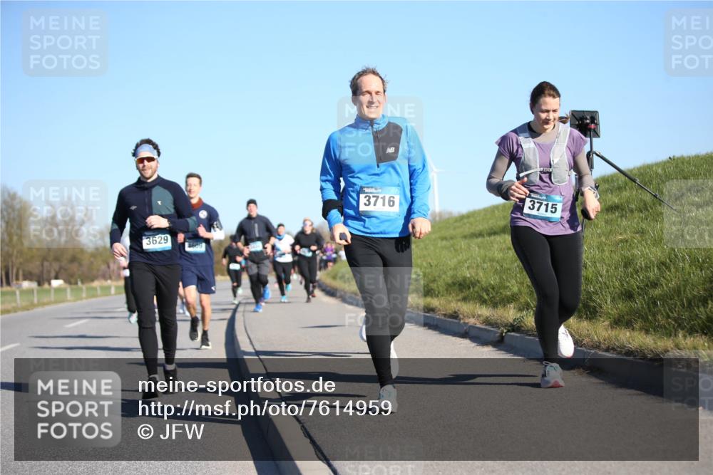 06.04.2025 - 44. Internationalen Wilhelmsburger Insellauf Jannik Wohlers http://msf.ph/oto/7614959 06.04.2025 09:32:37 Laufen 3629, 4609, 3716, 3715 meine-sportfotos.de