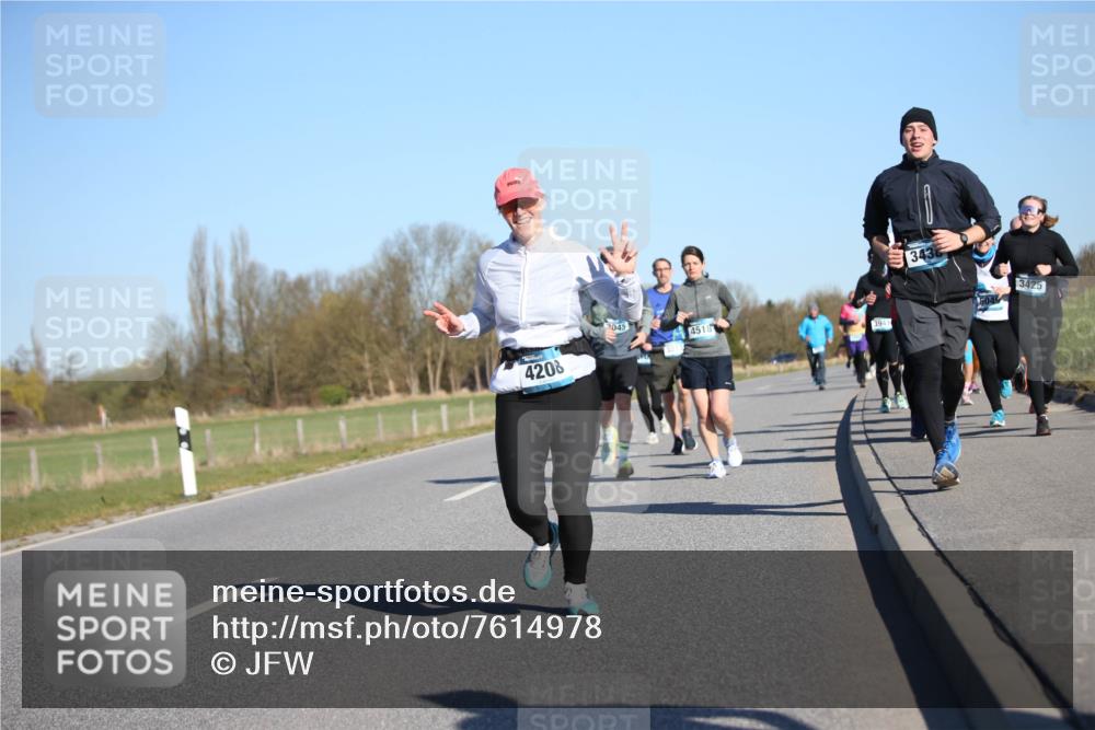 06.04.2025 - 44. Internationalen Wilhelmsburger Insellauf Jannik Wohlers http://msf.ph/oto/7614978 06.04.2025 09:32:41 Laufen 4208, 2045, 4518, 343, 3425 meine-sportfotos.de