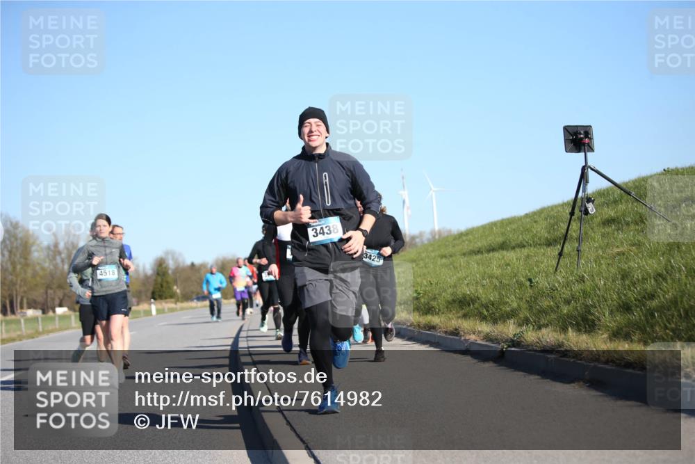 06.04.2025 - 44. Internationalen Wilhelmsburger Insellauf Jannik Wohlers http://msf.ph/oto/7614982 06.04.2025 09:32:42 Laufen 4518, 3438, 3425 meine-sportfotos.de