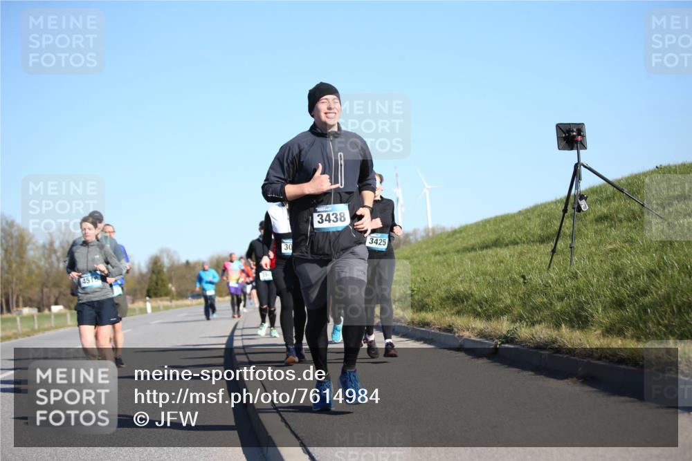 06.04.2025 - 44. Internationalen Wilhelmsburger Insellauf Jannik Wohlers http://msf.ph/oto/7614984 06.04.2025 09:32:42 Laufen 4518, 30, 3438, 3425 meine-sportfotos.de