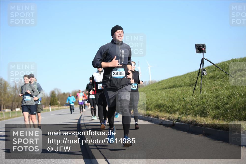 06.04.2025 - 44. Internationalen Wilhelmsburger Insellauf Jannik Wohlers http://msf.ph/oto/7614985 06.04.2025 09:32:42 Laufen 4518, 3943, 30, 3438, 3425 meine-sportfotos.de