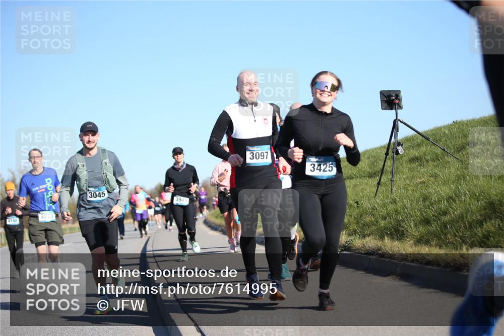 06.04.2025 - 44. Internationalen Wilhelmsburger Insellauf Jannik Wohlers http://msf.ph/oto/7614995 06.04.2025 09:32:43 Laufen 3273, 4148, 3045, 3943, 3097, 3425 meine-sportfotos.de