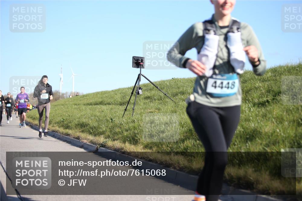 06.04.2025 - 44. Internationalen Wilhelmsburger Insellauf Jannik Wohlers http://msf.ph/oto/7615068 06.04.2025 09:32:54 Laufen 4448 meine-sportfotos.de