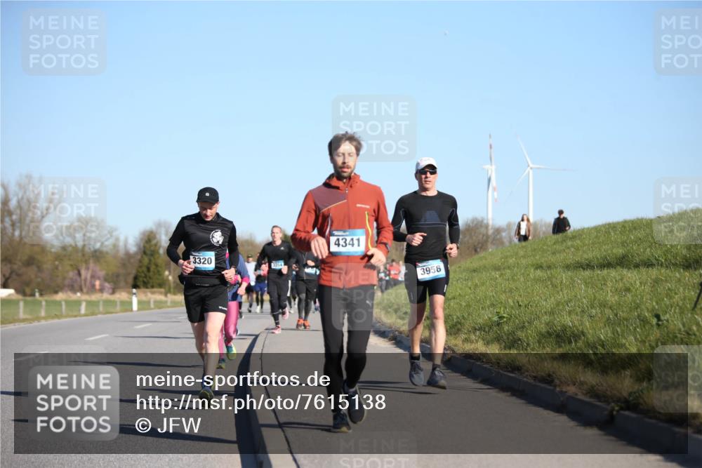 06.04.2025 - 44. Internationalen Wilhelmsburger Insellauf Jannik Wohlers http://msf.ph/oto/7615138 06.04.2025 09:33:11 Laufen 3320, 3354, 4341, 3956 meine-sportfotos.de