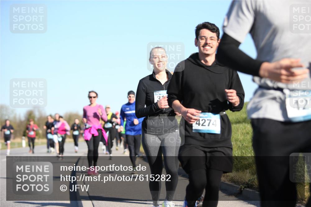 06.04.2025 - 44. Internationalen Wilhelmsburger Insellauf Jannik Wohlers http://msf.ph/oto/7615282 06.04.2025 09:33:41 Laufen 42, 4274 meine-sportfotos.de
