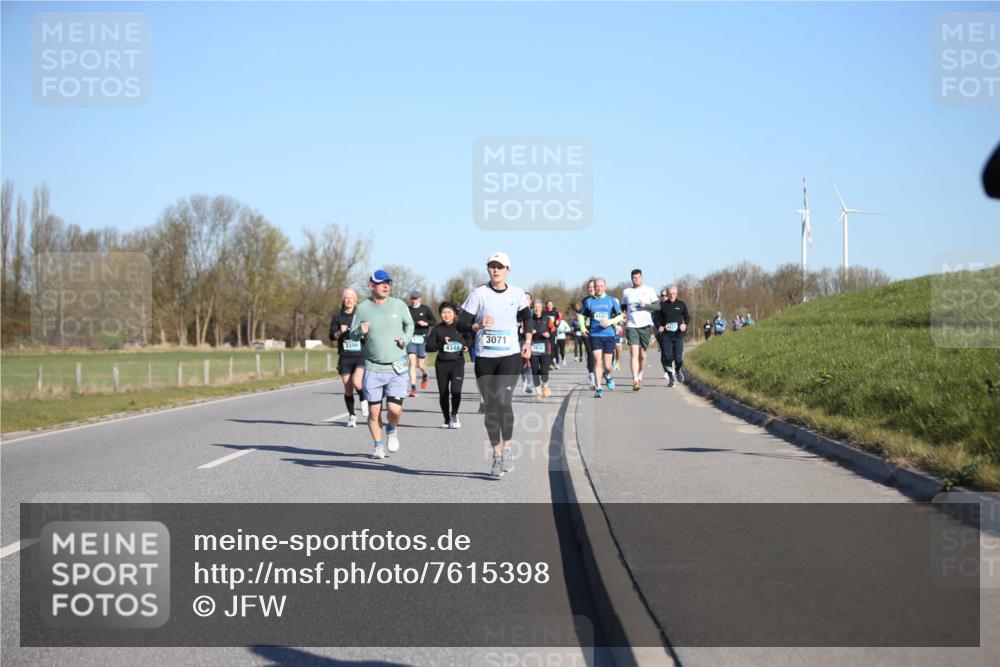 06.04.2025 - 44. Internationalen Wilhelmsburger Insellauf Jannik Wohlers http://msf.ph/oto/7615398 06.04.2025 09:34:11 Laufen 3396, 4348, 3071 meine-sportfotos.de