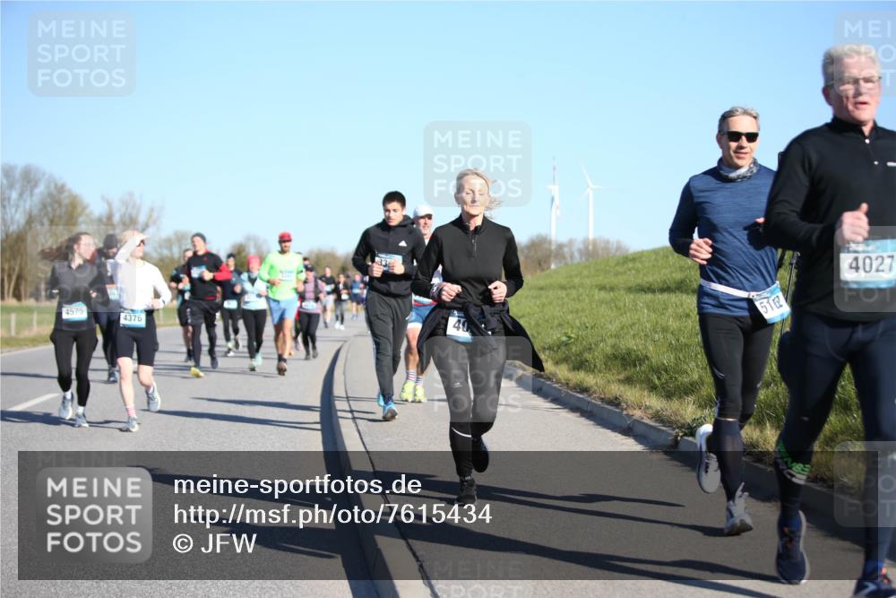 06.04.2025 - 44. Internationalen Wilhelmsburger Insellauf Jannik Wohlers http://msf.ph/oto/7615434 06.04.2025 09:34:22 Laufen 4575, 4376, 33, 40, 512, 4027 meine-sportfotos.de