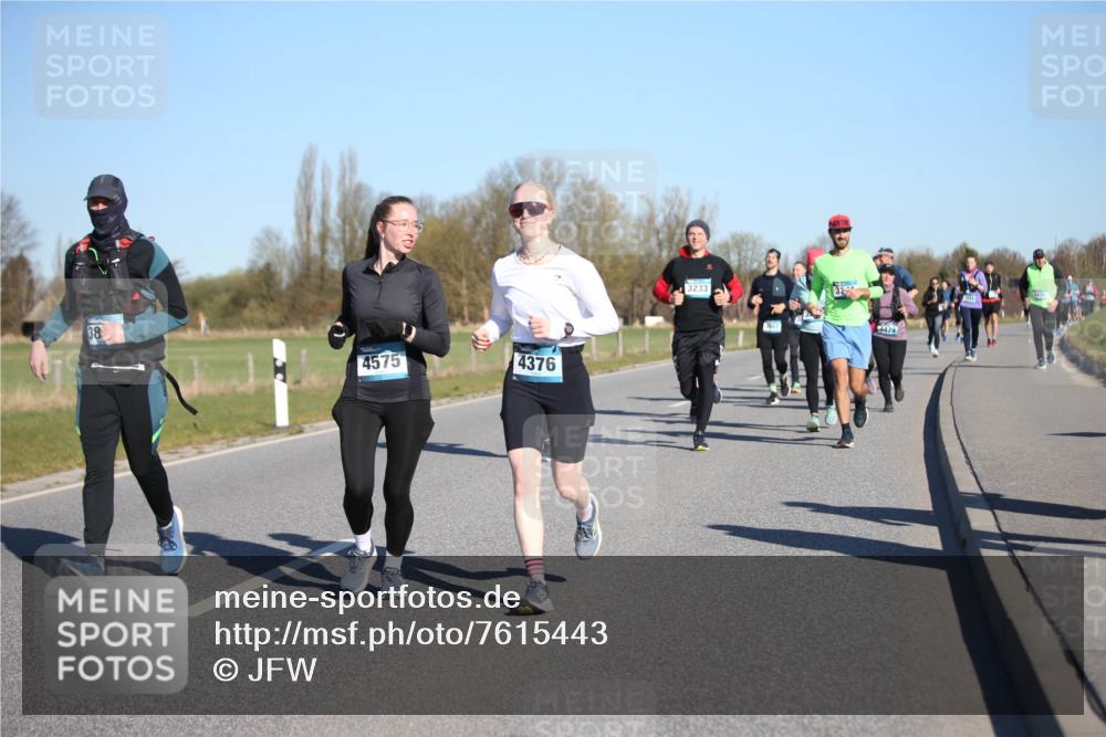 06.04.2025 - 44. Internationalen Wilhelmsburger Insellauf Jannik Wohlers http://msf.ph/oto/7615443 06.04.2025 09:34:24 Laufen 38, 4575, 4376, 3233, 32, 4479 meine-sportfotos.de