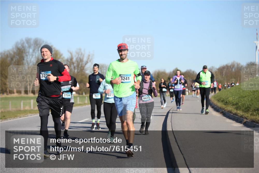 06.04.2025 - 44. Internationalen Wilhelmsburger Insellauf Jannik Wohlers http://msf.ph/oto/7615451 06.04.2025 09:34:26 Laufen 323, 3704, 3607, 322, 3241, 4479, 3444, 45 meine-sportfotos.de