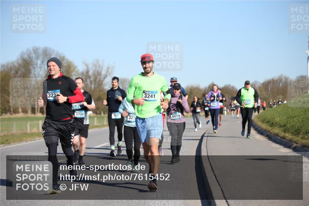 06.04.2025 - 44. Internationalen Wilhelmsburger Insellauf Jannik Wohlers http://msf.ph/oto/7615452 06.04.2025 09:34:26 Laufen 323, 3704, 3607, 322, 3241, 4479, 3444, 4415 meine-sportfotos.de