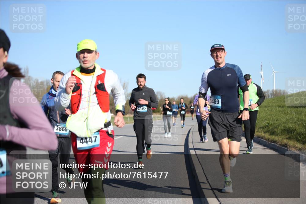 06.04.2025 - 44. Internationalen Wilhelmsburger Insellauf Jannik Wohlers http://msf.ph/oto/7615477 06.04.2025 09:34:31 Laufen 3665, 4447, 3495, 3489, 15 meine-sportfotos.de