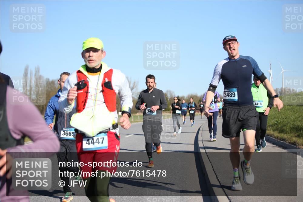 06.04.2025 - 44. Internationalen Wilhelmsburger Insellauf Jannik Wohlers http://msf.ph/oto/7615478 06.04.2025 09:34:31 Laufen 3665, 4447, 349, 2444, 3489, 4415 meine-sportfotos.de
