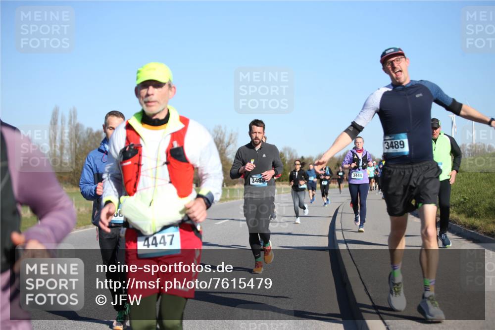 06.04.2025 - 44. Internationalen Wilhelmsburger Insellauf Jannik Wohlers http://msf.ph/oto/7615479 06.04.2025 09:34:31 Laufen 4447, 3495, 3444, 3489 meine-sportfotos.de