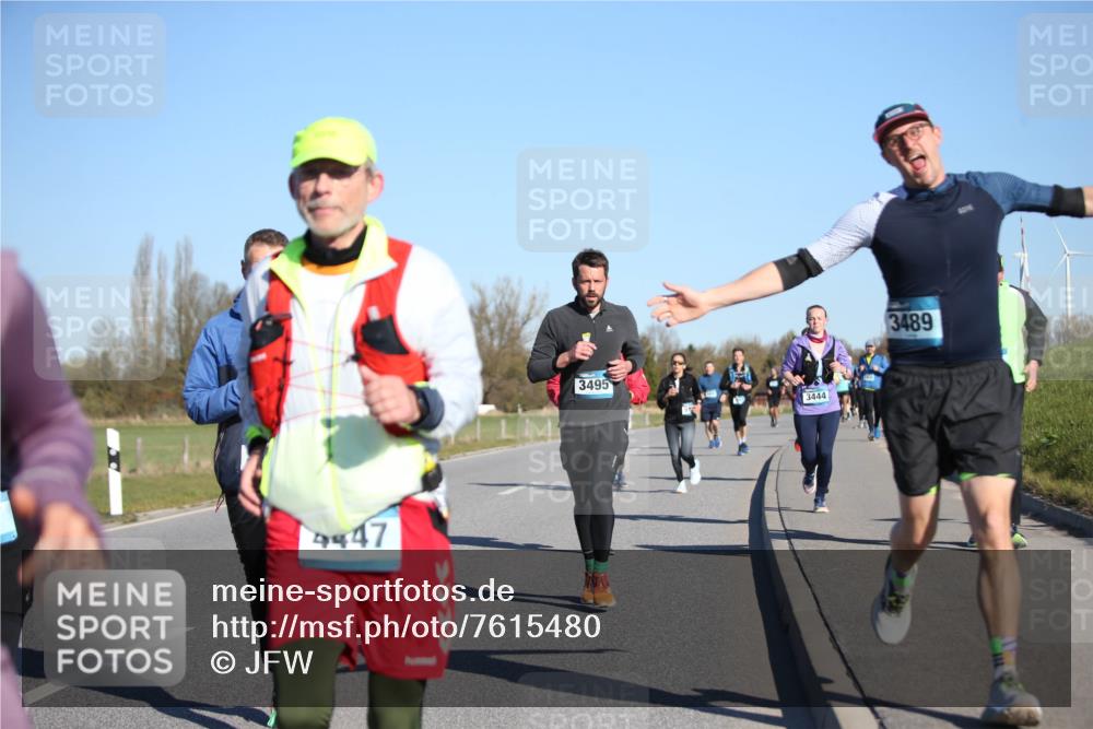 06.04.2025 - 44. Internationalen Wilhelmsburger Insellauf Jannik Wohlers http://msf.ph/oto/7615480 06.04.2025 09:34:31 Laufen 9447, 3495, 3444, 3489 meine-sportfotos.de
